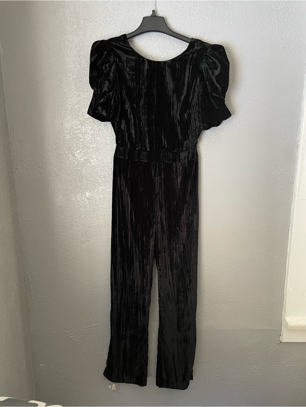 Adelyn Rae Black Velvet Puff-Sleeve Jumpsuit